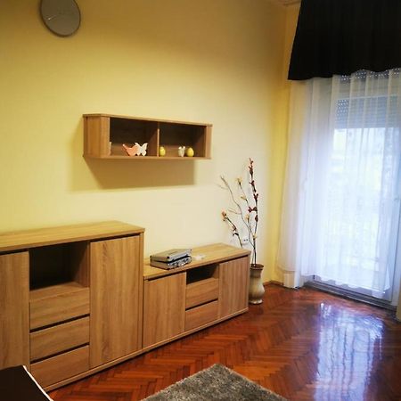 Baross-Hat 5 Szolnok Esterno foto