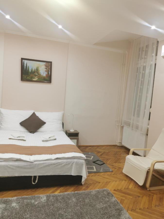 Baross-Hat 5 Szolnok Esterno foto